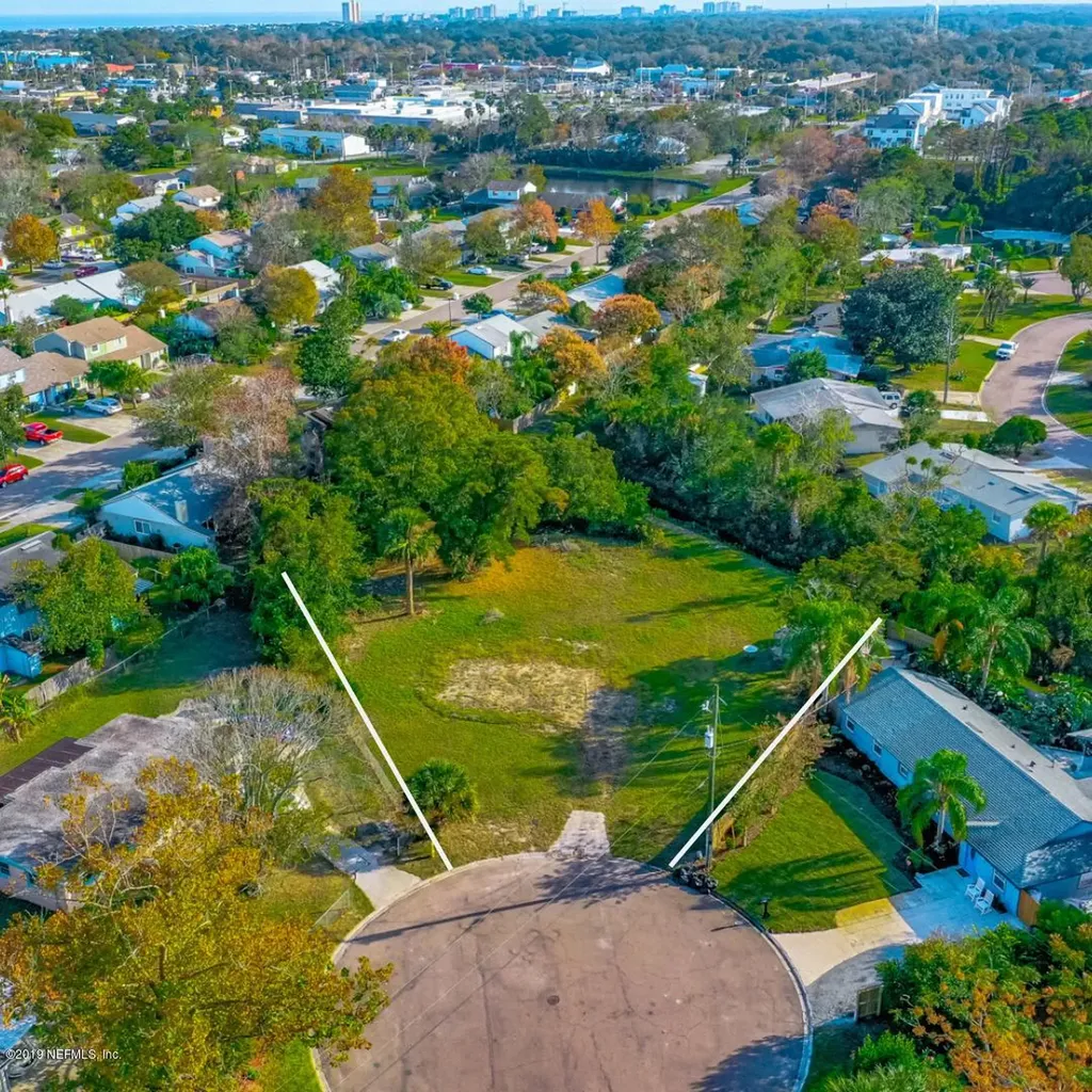51 Forrestal Circle S Atlantic Beach FL 32233