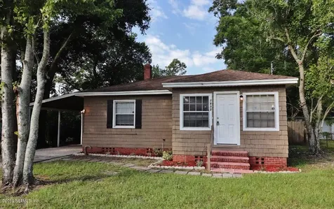 7832 Paul Jones Drive Jacksonville FL 32208