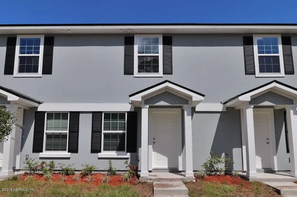 8452 Mcgirts Village Lane Jacksonville FL 32210