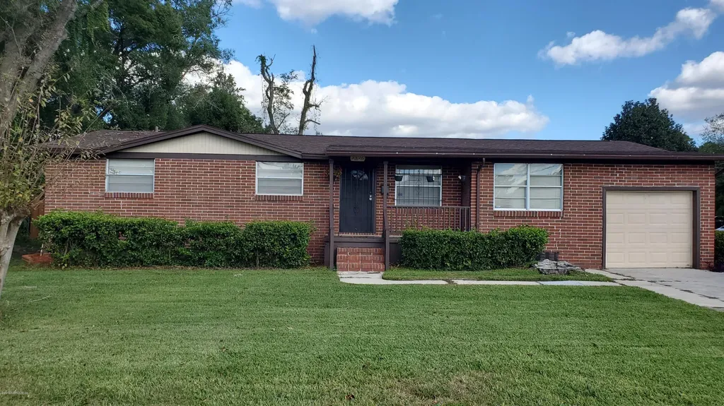 2326 Courtney Drive Jacksonville FL 32208