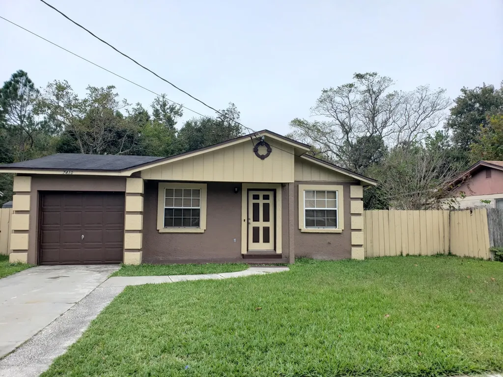 7410 John F Kennedy Drive W Jacksonville FL 32219