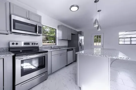 7051 King Arthur Road N Jacksonville FL 32211