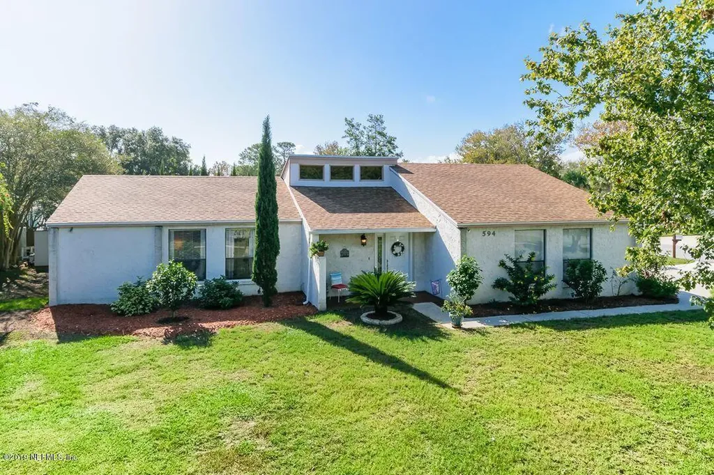 594 Plaza Atlantic Beach FL 32233