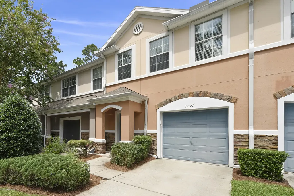5877 Moonstone Court Jacksonville FL 32258