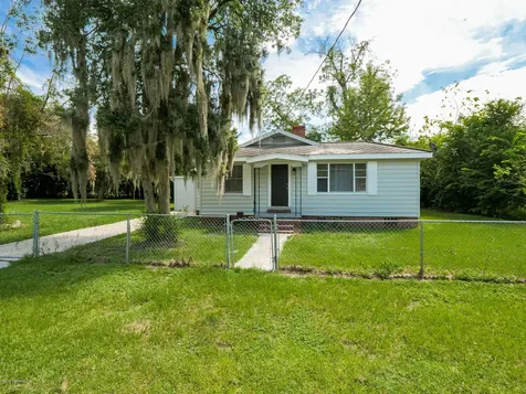 8915 1st Avenue Jacksonville FL 32208