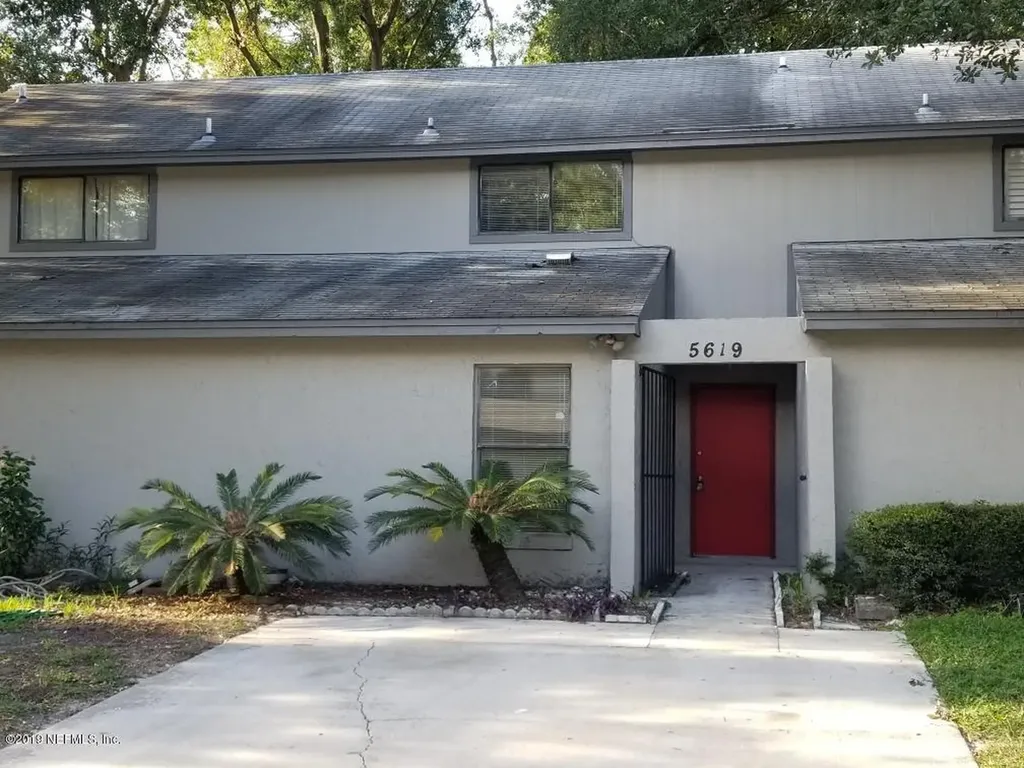 5619 Greatpine Lane N Jacksonville FL 32244