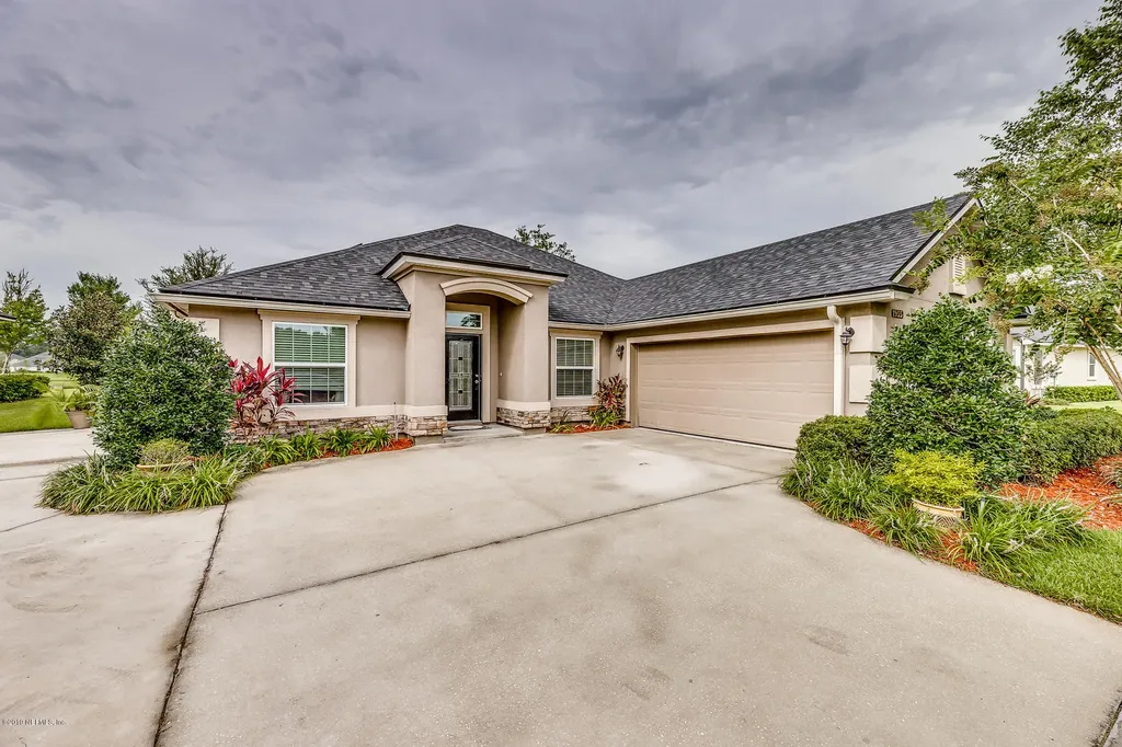 1955 Colonial Drive Green Cove Springs FL 32043