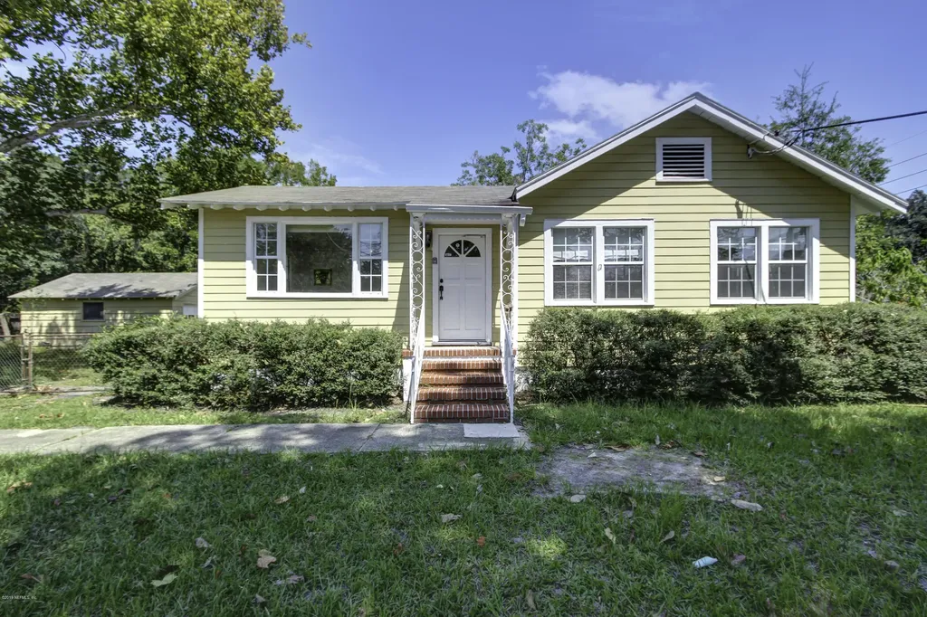 10409 Crystal Springs Road Jacksonville FL 32221
