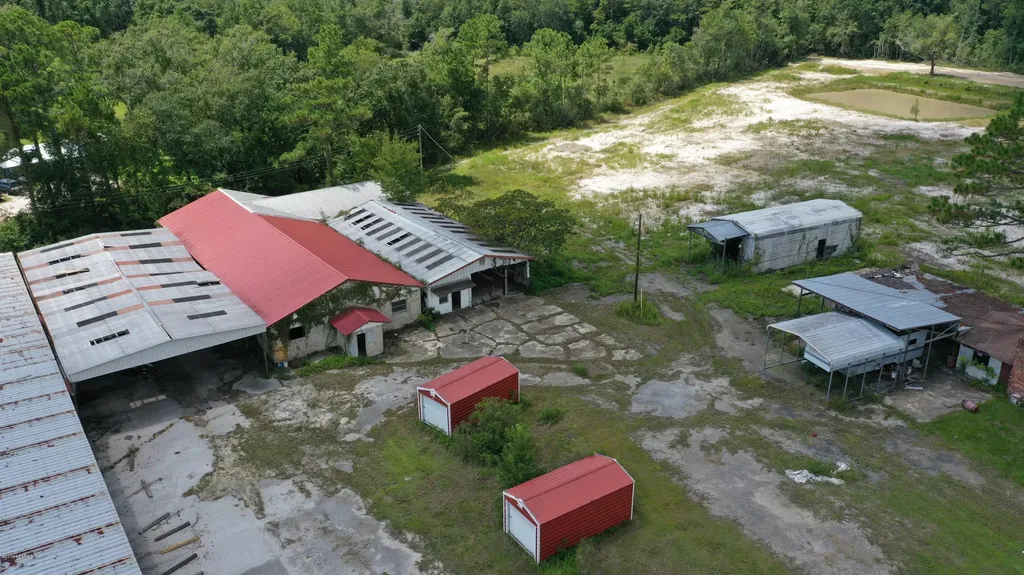 12688 S Highway 301 S Hampton FL 32044