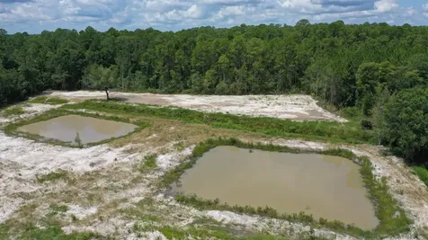 12688 S Highway 301 S Hampton FL 32044