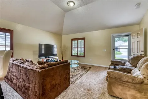 5668 Village Pond Circle Jacksonville FL 32222