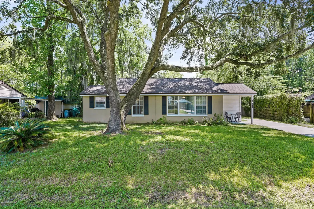 1971 Burkholder Circle E Jacksonville FL 32216