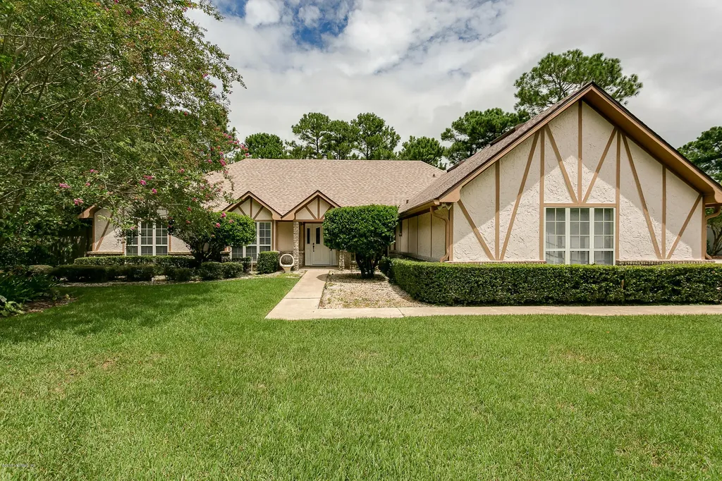 1742 Muirfield Drive Green Cove Springs FL 32043