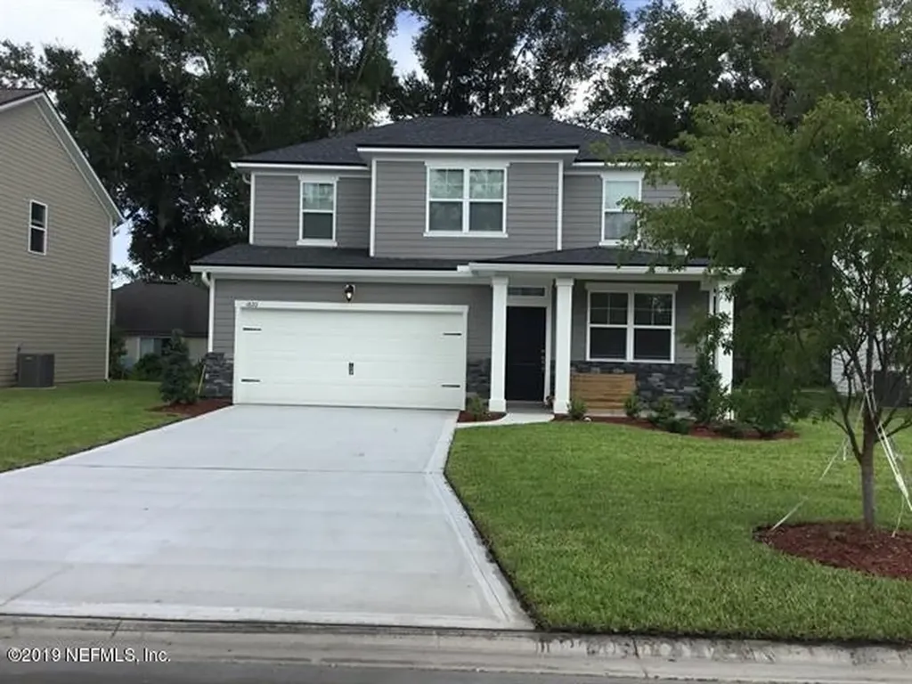 1820 Silver Point Middleburg FL 32068