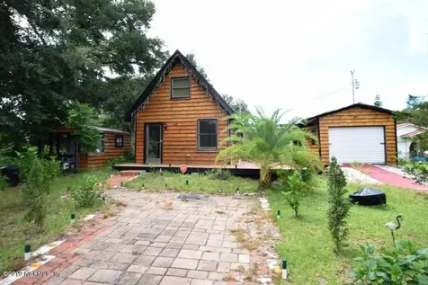 115 Hayes Avenue Crescent City FL 32112