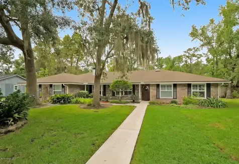 11517 Sedgemoore Drive N Jacksonville FL 32223