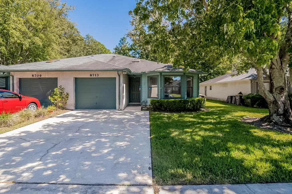 8713 Pinevalley Lane Jacksonville FL 32244