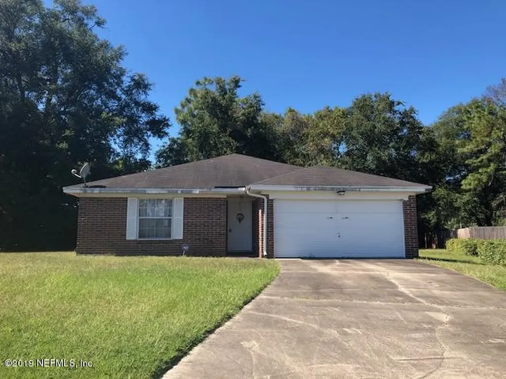 5018 Acre Estates Drive W Jacksonville FL 32210