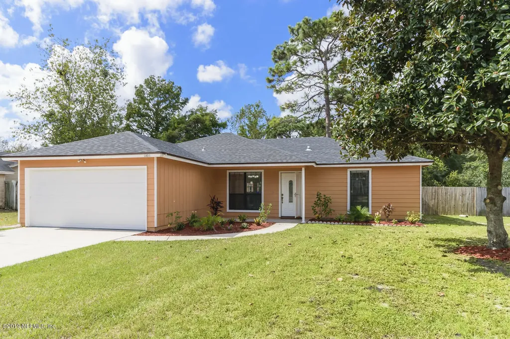 6486 Diamond Leaf Court S Jacksonville FL 32244