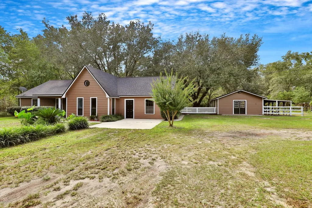 2420 Oleander Avenue Middleburg FL 32068