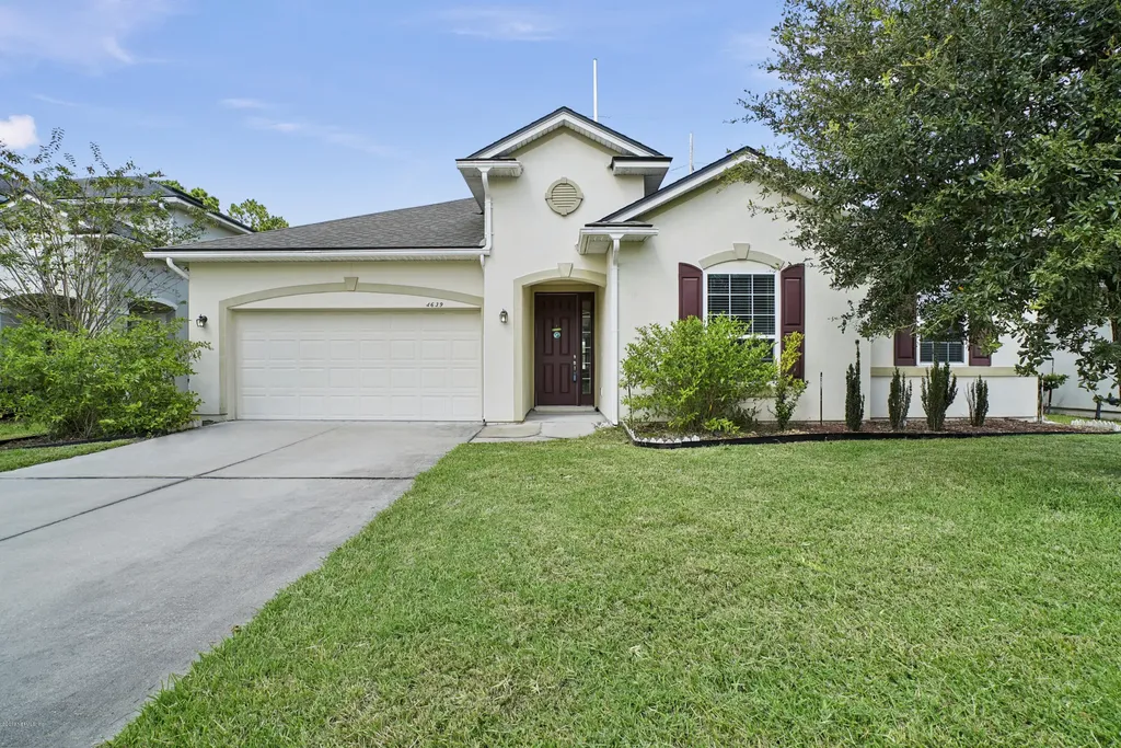 4639 Silverthorn Drive Jacksonville FL 32258