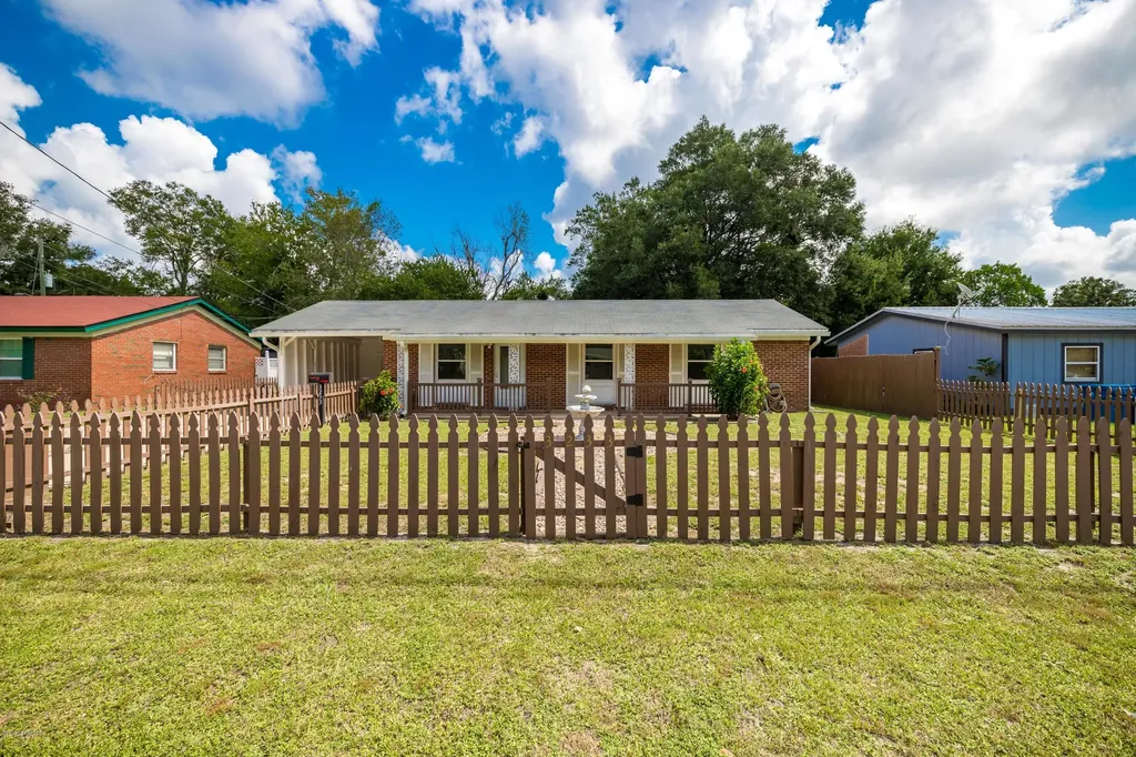 3233 Searchwood Drive Jacksonville FL 32277
