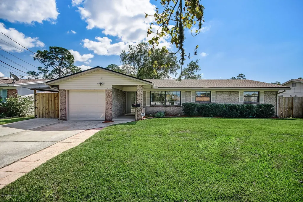 6050 Carrevero Drive S Jacksonville FL 32216