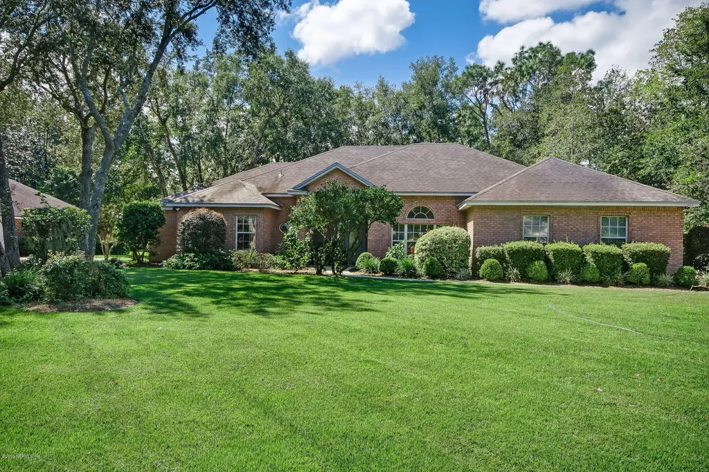 1909 Quaker Ridge Drive Green Cove Springs FL 32043