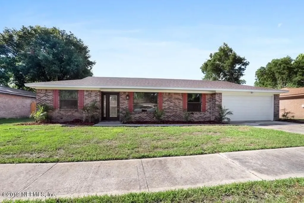 4861 Lofty Pines Circle W Jacksonville FL 32210