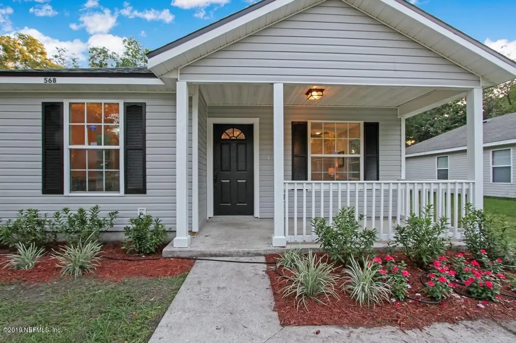 568 Comet Street Jacksonville FL 32205