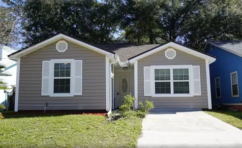 251 Aquarius Circle W Jacksonville FL 32216