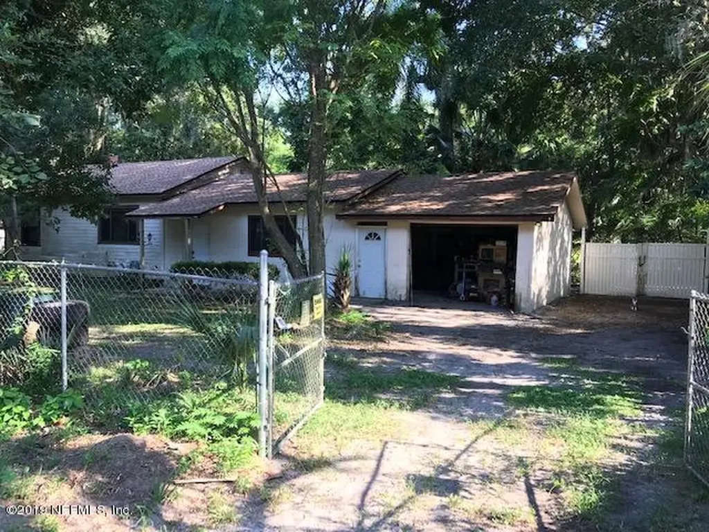7136 Silver Lake Terrace Jacksonville FL 32216