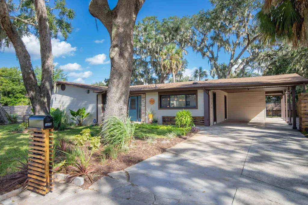 1279 Galapagos Avenue S Jacksonville FL 32233