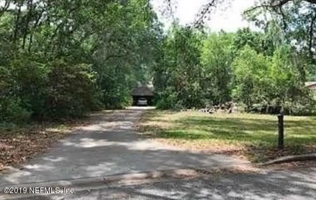 947 Arthur Moore Drive Green Cove Springs FL 32043