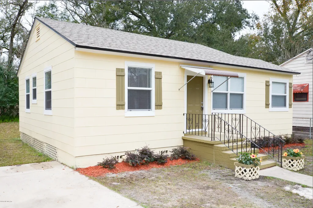 1030 Westbrook Circle E Jacksonville FL 32209