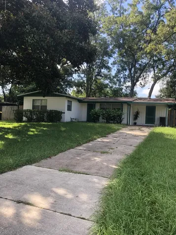 6804 Cherbourg Avenue N Jacksonville FL 32205