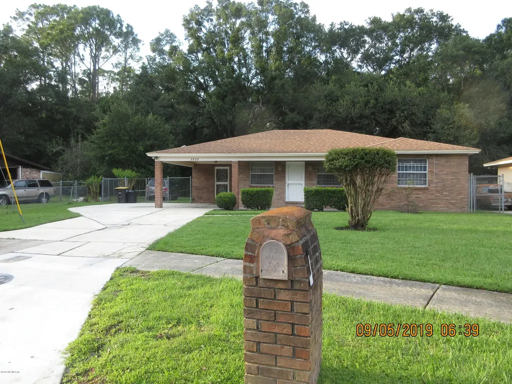 5889 John F Kennedy Drive N Jacksonville FL 32219