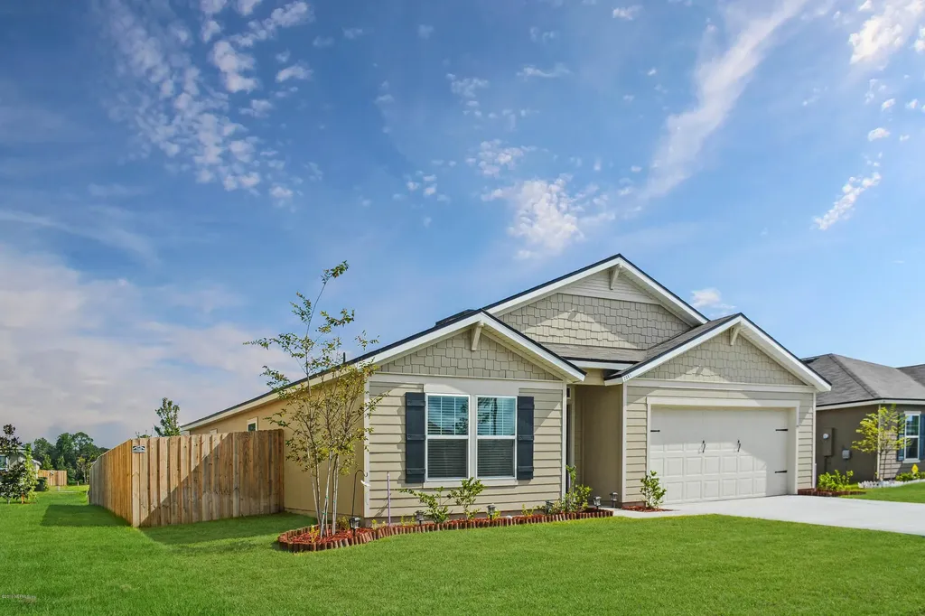 2091 Pebble Point Drive Green Cove Springs FL 32043
