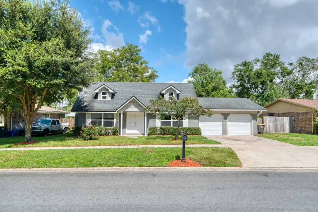 4967 Lofty Pines Circle W Jacksonville FL 32210