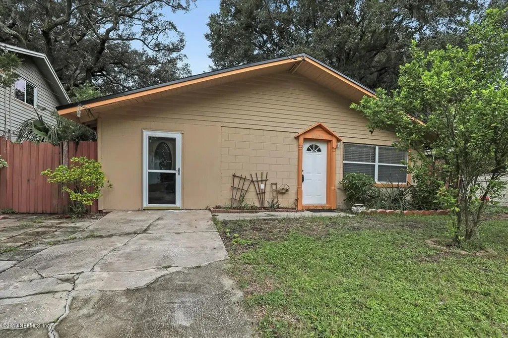 8729 Free Avenue Jacksonville FL 32211