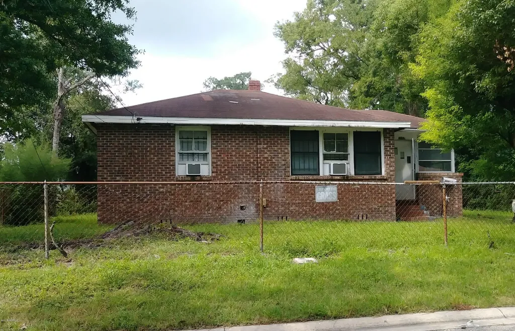 2167 W 17th Street Jacksonville FL 32209