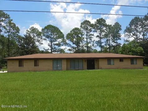 228 Round Lake Road Palatka FL 32177
