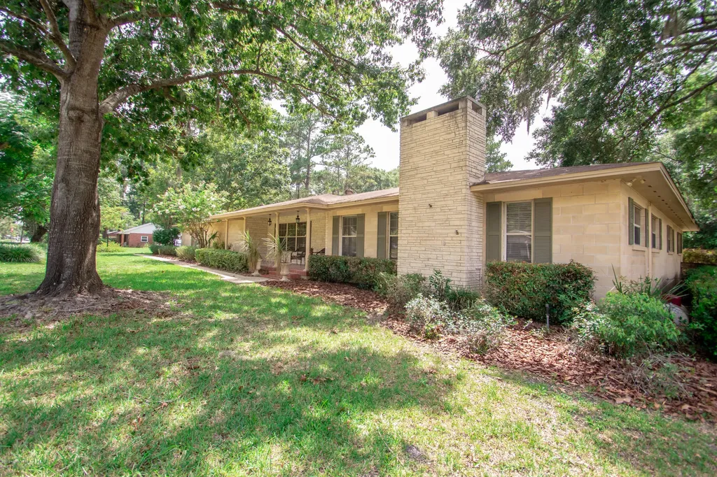 19228 High Springs Main Street High Springs FL 32643