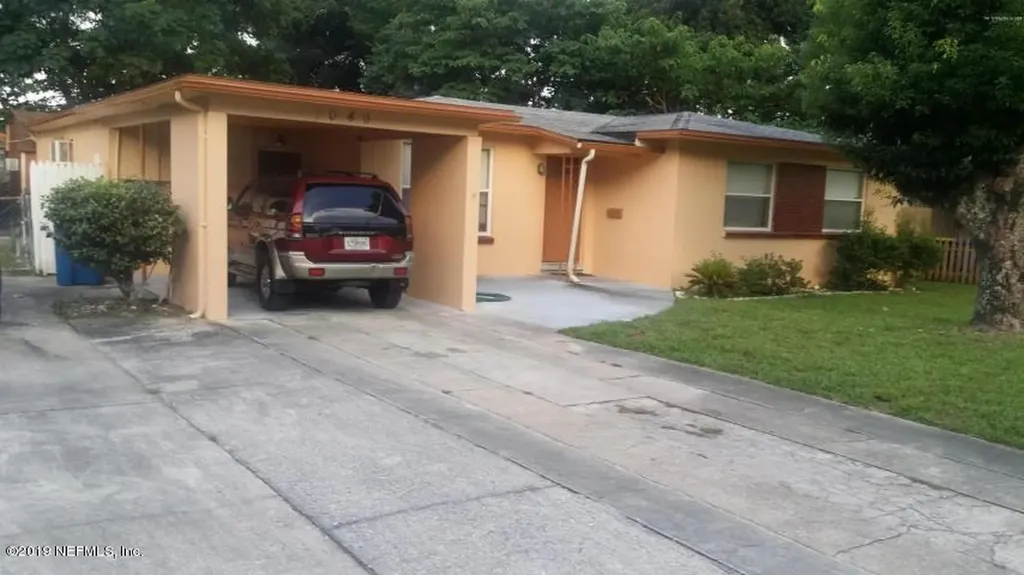 1049 Crestdale Street Jacksonville FL 32211