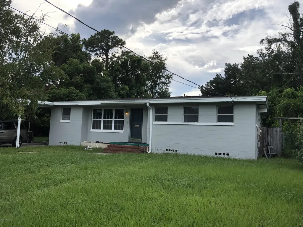 2942 Charme Court Jacksonville FL 32277