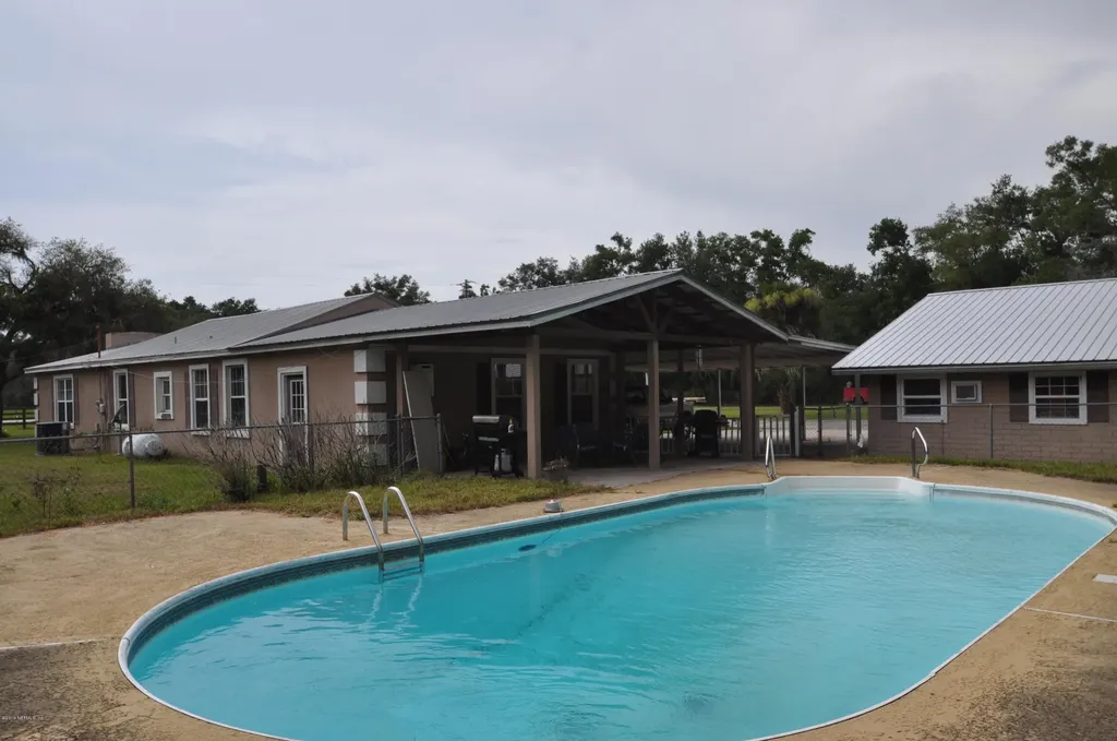 546 W Peniel Road Palatka FL 32177