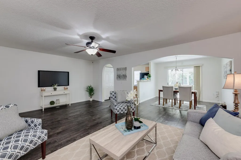3702 Verde Gardens Circle Jacksonville FL 32218