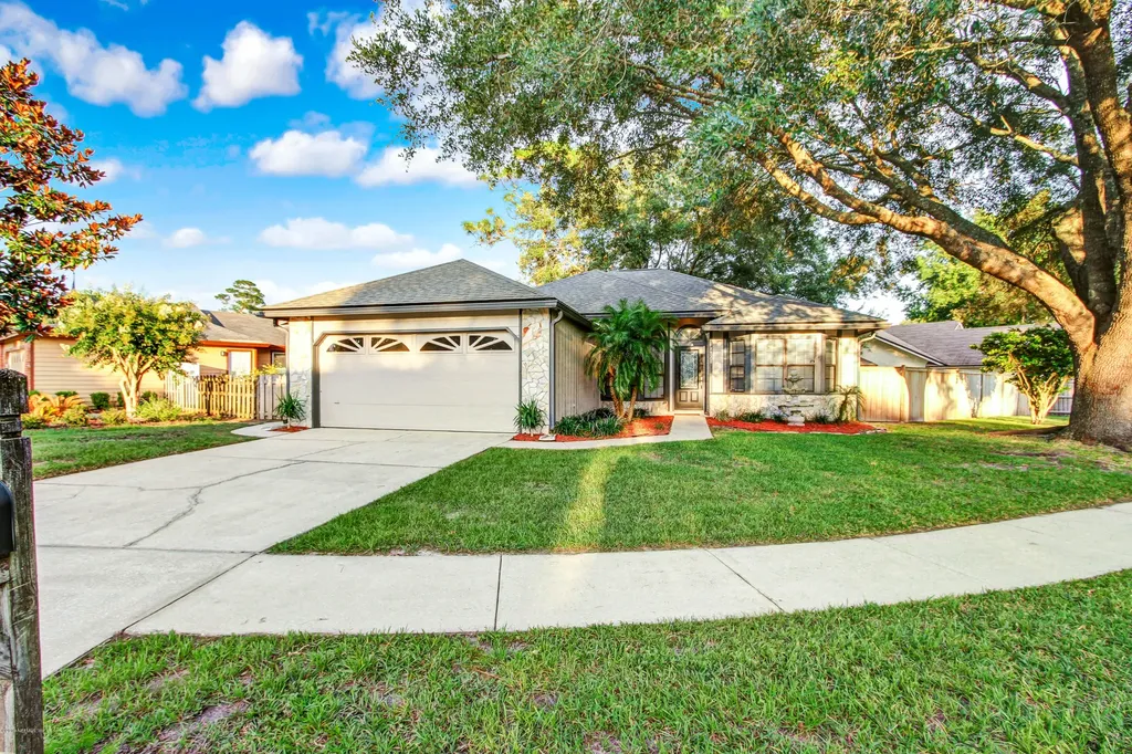 8571 Bandera Circle W Jacksonville FL 32244
