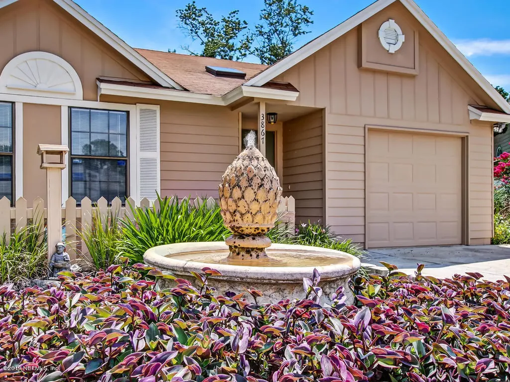 3867 Winter Berry Road E Jacksonville FL 32210