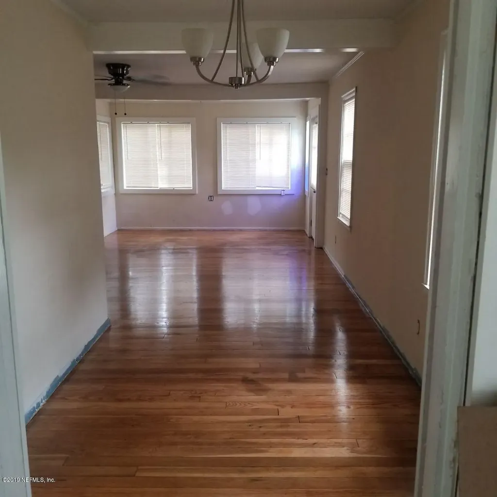 942 Wayne Street Jacksonville FL 32208